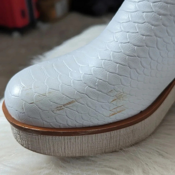 Pierre Dumas - White boots - Picture 3 of 3